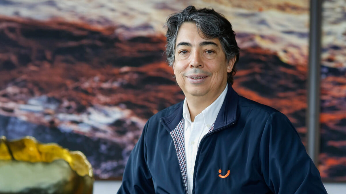 Elías Perry _ Banregio