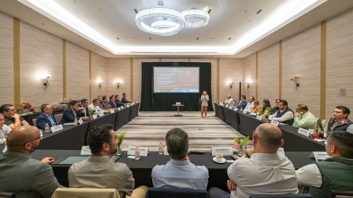 Mesa-redonda-Bestel-Guadalajara