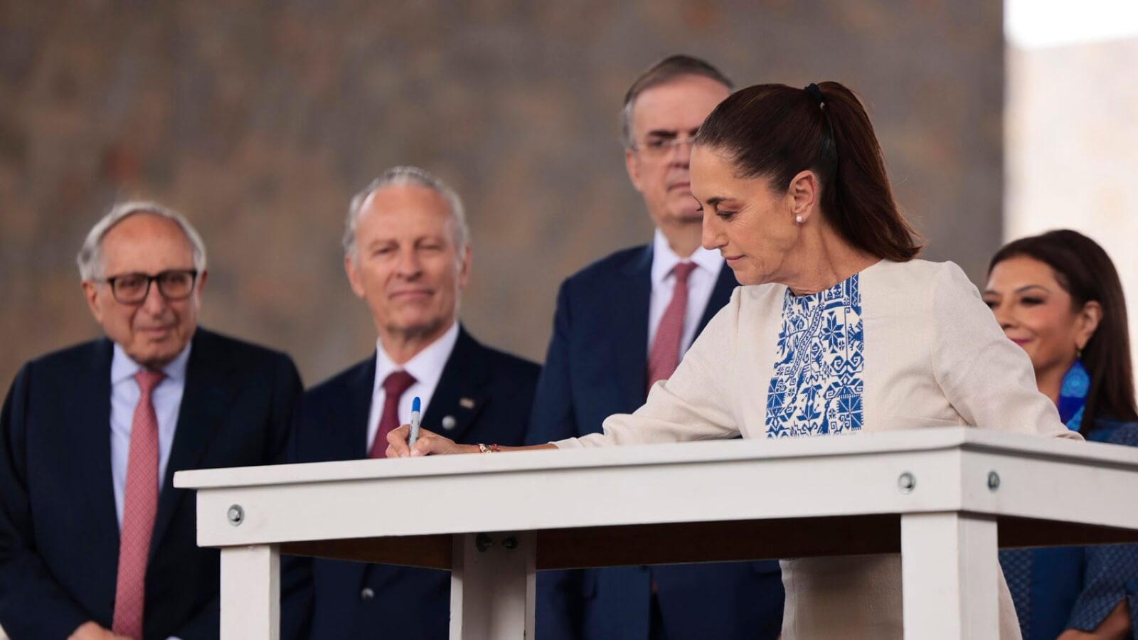 Sheinbaum-plan-mexico-firma