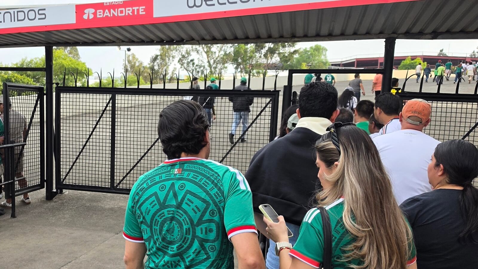 Mexico,City,,Mexico,-,Apr,19,,2026:,Soccer,Fans,Wearing