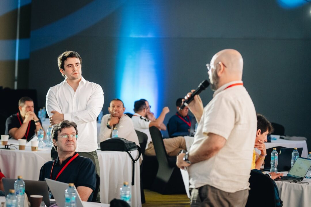 Líderes de TI en México debaten sobre la estrategia de AI en empresas durante el IT Masters Forum 2026.