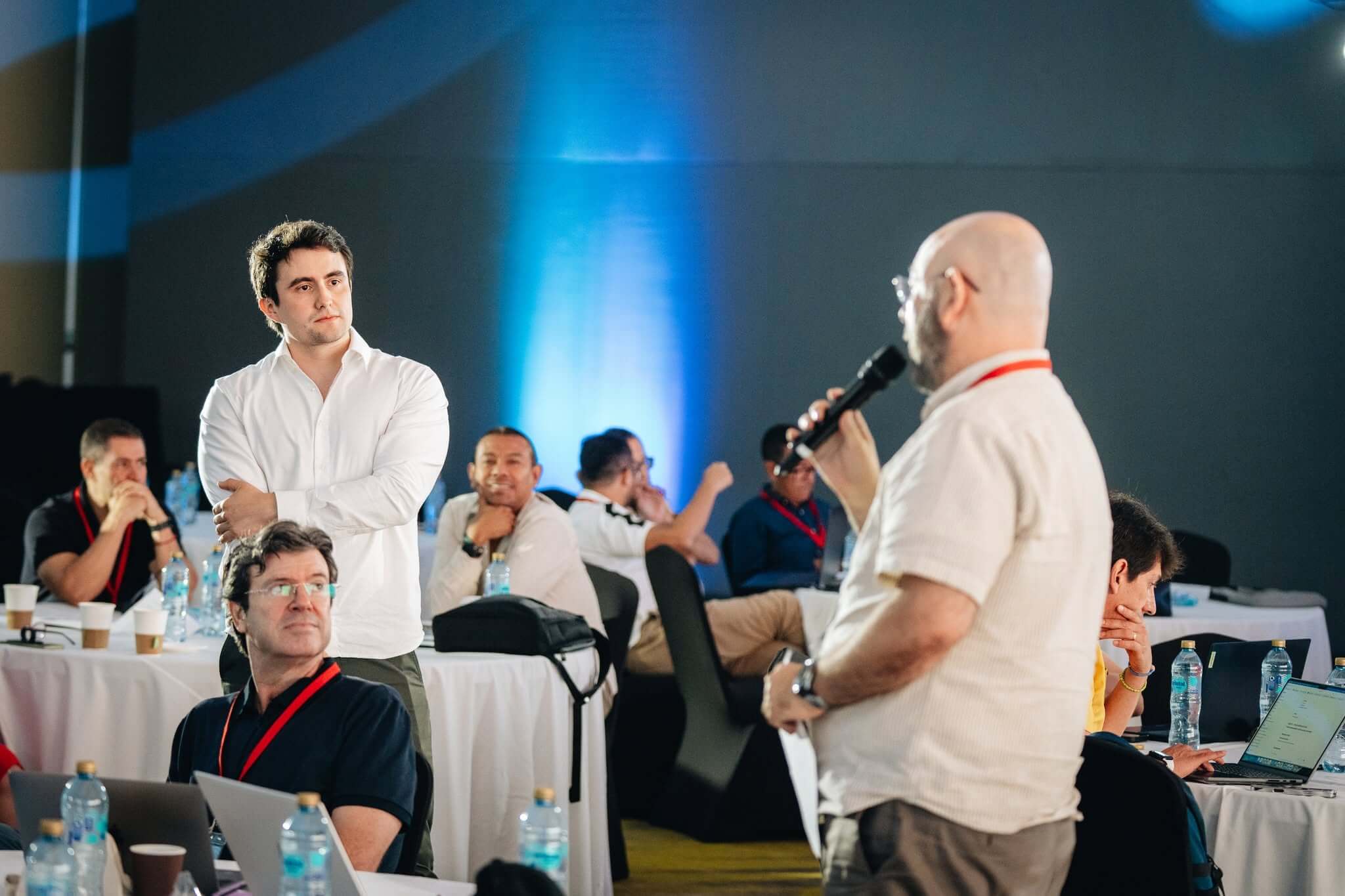 Líderes de TI en México debaten sobre la estrategia de AI en empresas durante el IT Masters Forum 2026.