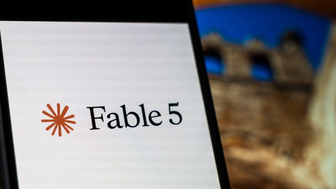 Pantalla con el logo de Fable para analizar el costo-beneficio del modelo AI en la empresa.